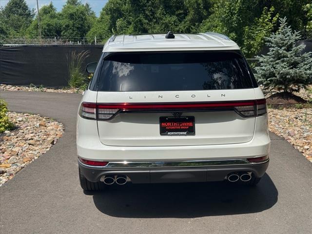 new 2025 Lincoln Aviator car, priced at $77,036