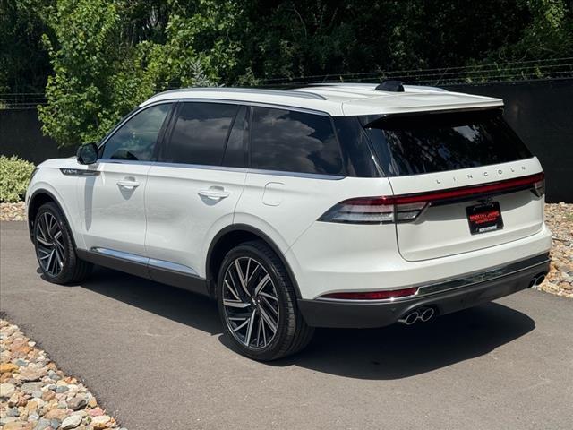 new 2025 Lincoln Aviator car, priced at $77,036