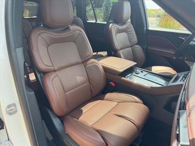 new 2025 Lincoln Aviator car, priced at $77,036