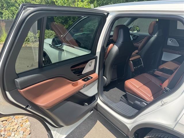 new 2025 Lincoln Aviator car, priced at $77,036