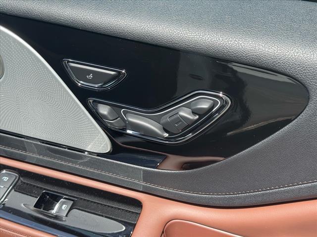 new 2025 Lincoln Aviator car, priced at $77,036