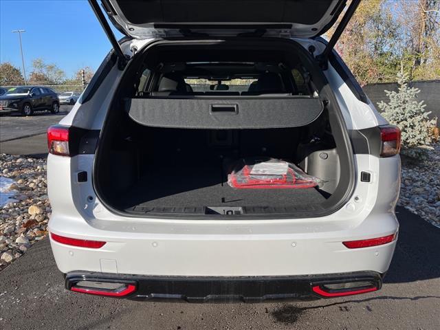 new 2024 Mitsubishi Outlander car, priced at $33,700