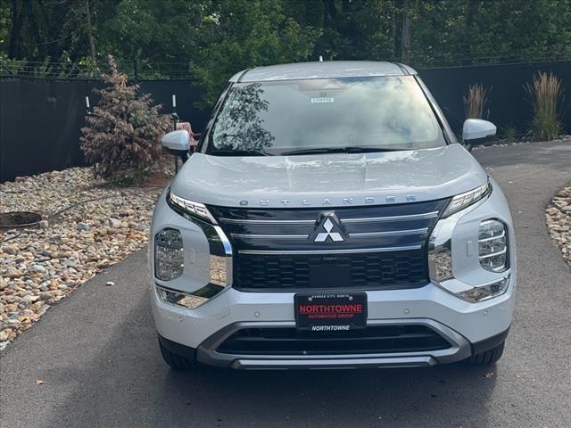 new 2025 Mitsubishi Outlander car, priced at $35,095