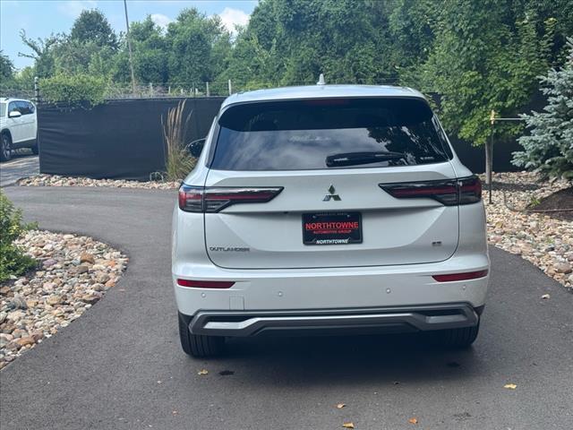 new 2025 Mitsubishi Outlander car, priced at $35,095