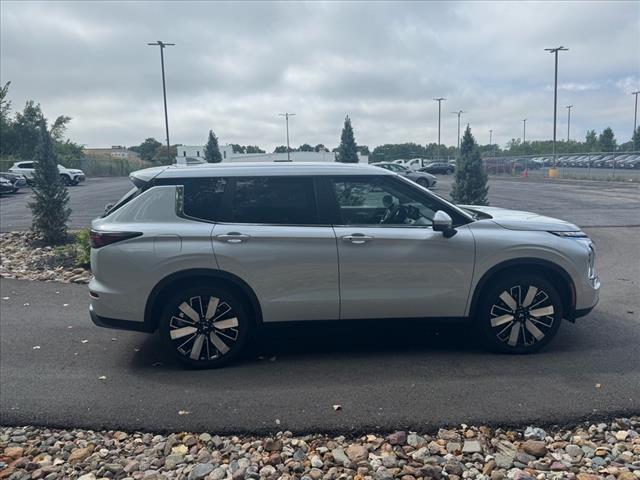new 2025 Mitsubishi Outlander car, priced at $35,095