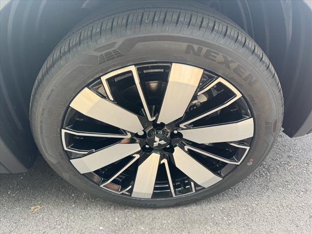 new 2025 Mitsubishi Outlander car, priced at $35,095