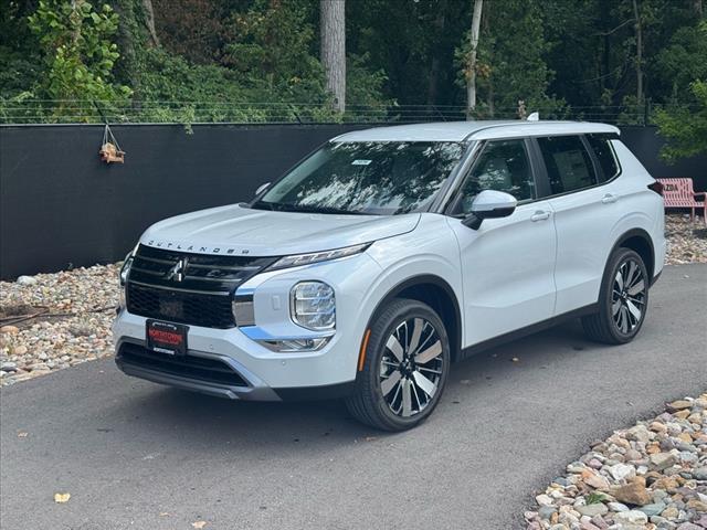new 2025 Mitsubishi Outlander car, priced at $35,095