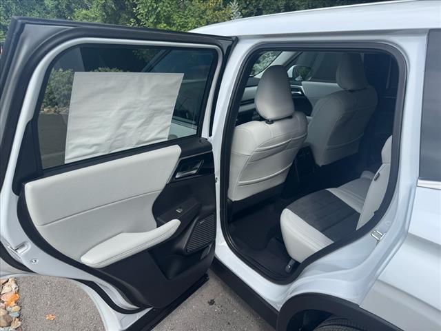 new 2025 Mitsubishi Outlander car, priced at $35,095