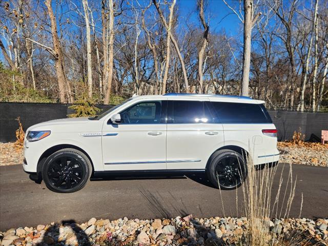 new 2024 Lincoln Navigator car, priced at $107,570