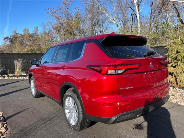 new 2024 Mitsubishi Outlander car, priced at $27,655