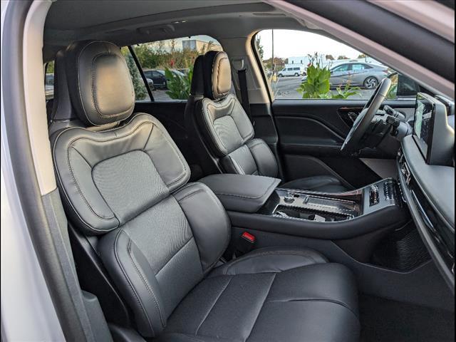 new 2025 Lincoln Aviator car, priced at $76,600