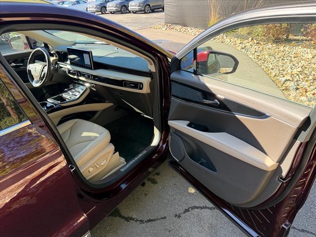 used 2022 Lincoln Nautilus car, priced at $39,900