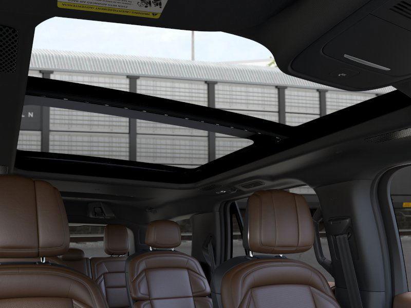 new 2025 Lincoln Navigator car, priced at $105,935