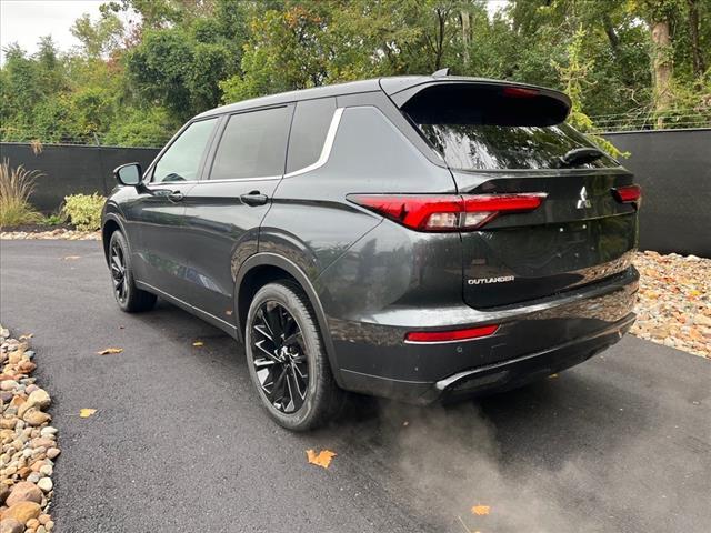 new 2024 Mitsubishi Outlander car, priced at $34,445