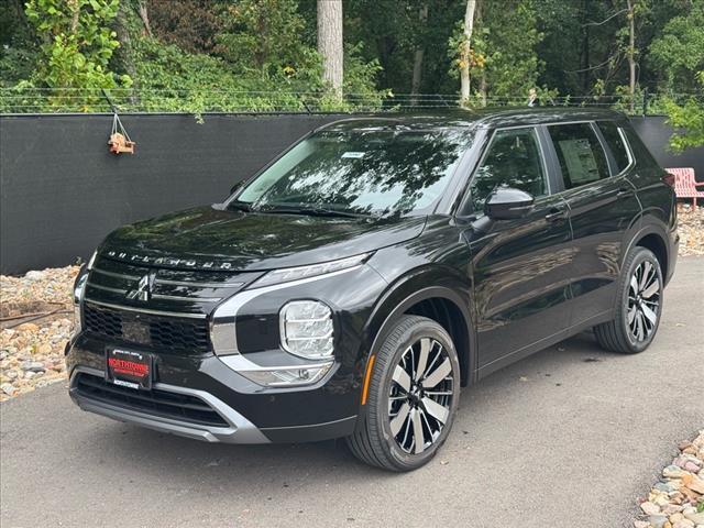 new 2025 Mitsubishi Outlander car, priced at $35,095