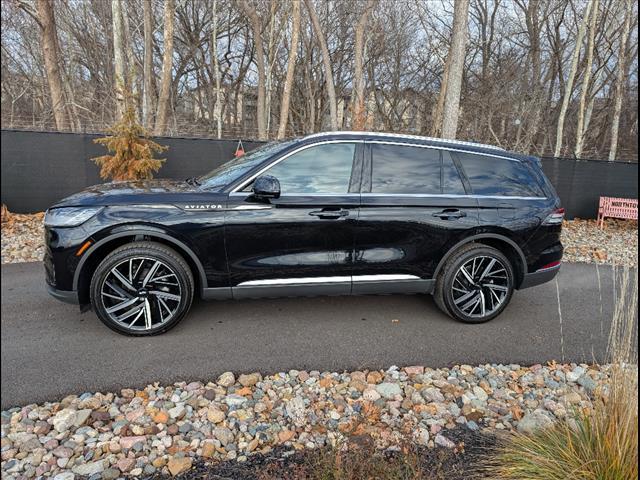 new 2025 Lincoln Aviator car, priced at $76,200