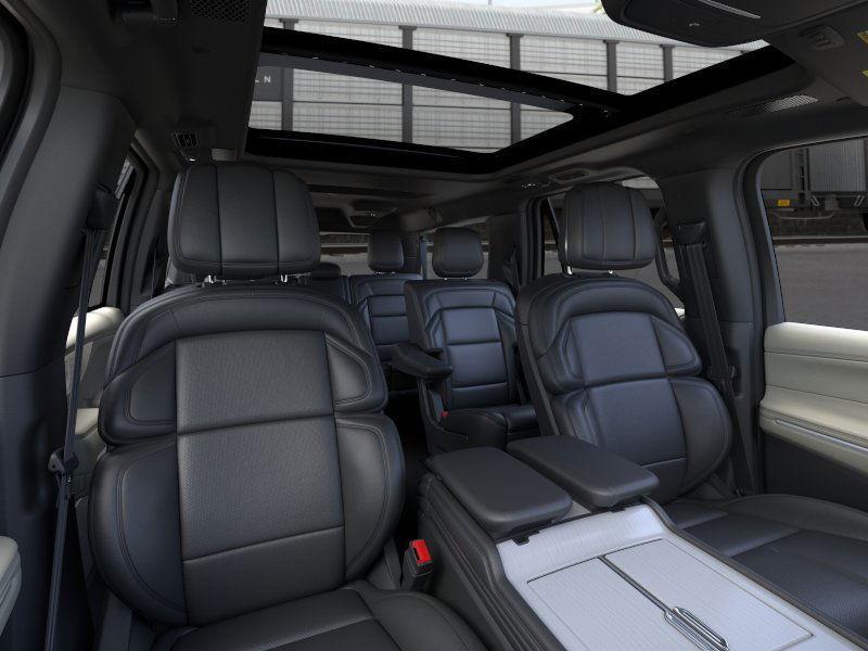 new 2025 Lincoln Navigator L car, priced at $110,425