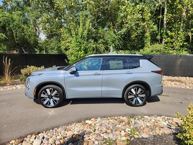 new 2025 Mitsubishi Outlander car, priced at $43,930