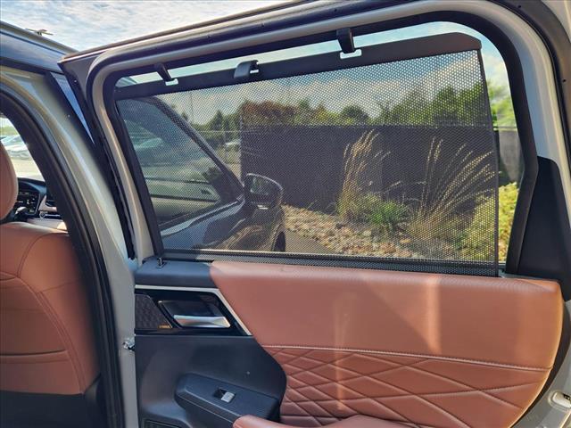 new 2025 Mitsubishi Outlander car, priced at $43,930