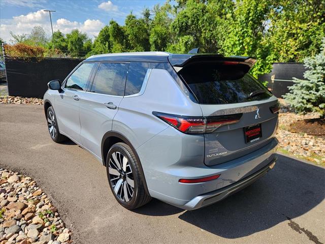 new 2025 Mitsubishi Outlander car, priced at $43,930