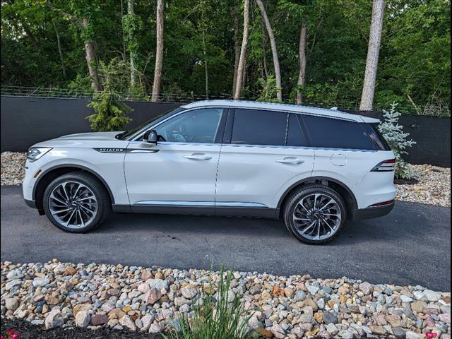 new 2024 Lincoln Aviator car, priced at $72,396