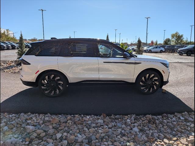 new 2024 Lincoln Nautilus car, priced at $62,540