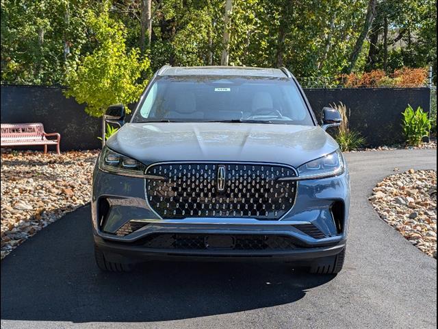 new 2025 Lincoln Aviator car, priced at $75,700