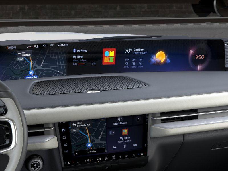 new 2025 Lincoln Navigator car, priced at $106,685