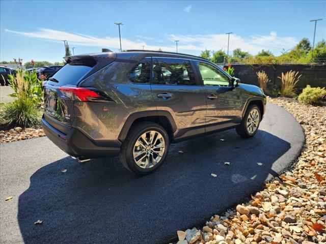 used 2020 Toyota RAV4 car, priced at $28,900