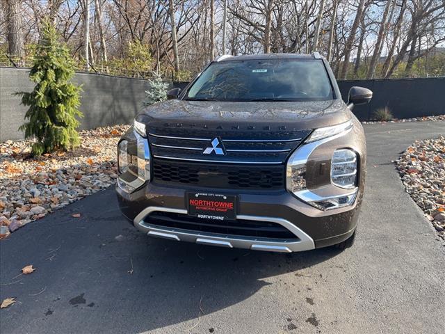 new 2024 Mitsubishi Outlander car, priced at $35,810