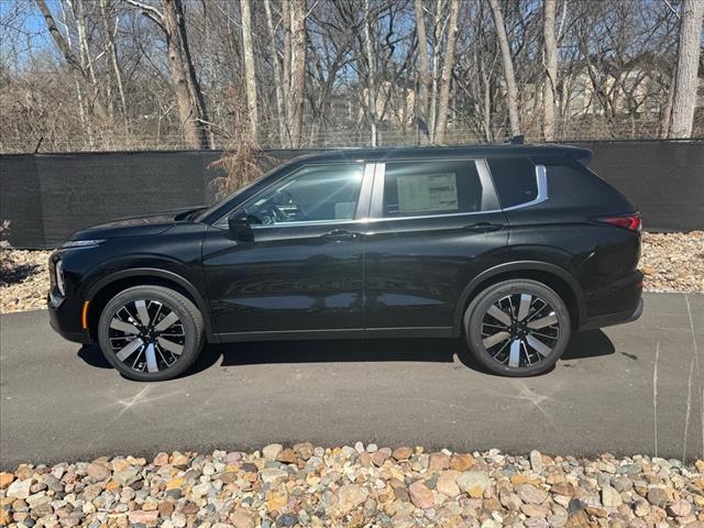 new 2025 Mitsubishi Outlander car, priced at $38,505