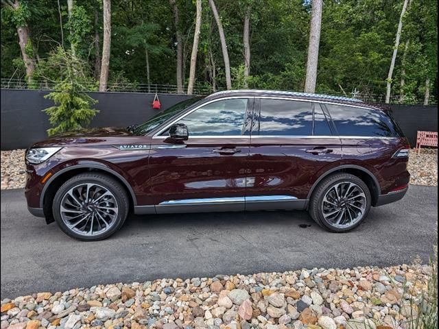 new 2024 Lincoln Aviator car, priced at $72,396