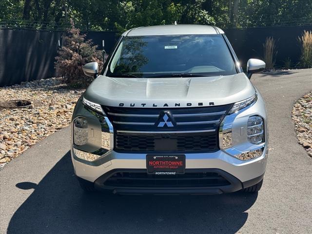 new 2025 Mitsubishi Outlander car, priced at $31,210
