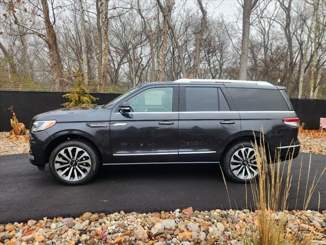 new 2024 Lincoln Navigator car, priced at $106,370