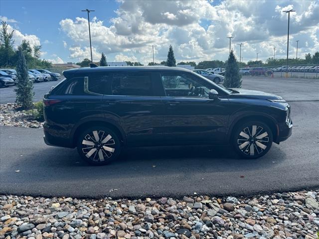 new 2025 Mitsubishi Outlander car, priced at $35,095