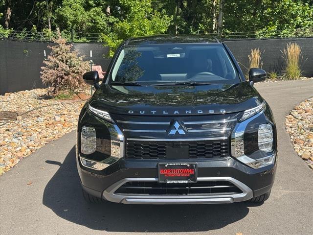 new 2025 Mitsubishi Outlander car, priced at $35,095