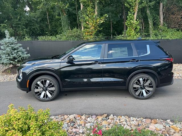 new 2025 Mitsubishi Outlander car, priced at $35,095
