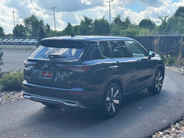 new 2025 Mitsubishi Outlander car, priced at $35,095