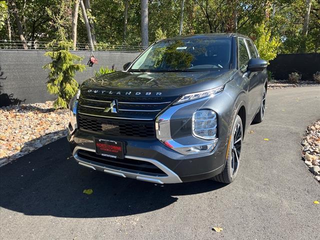 new 2024 Mitsubishi Outlander car, priced at $35,165