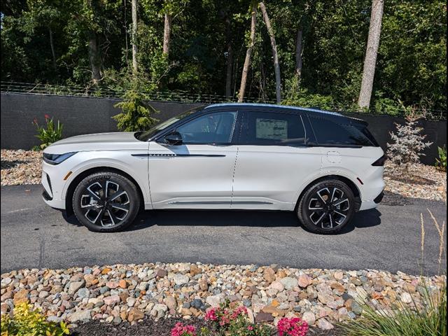 new 2024 Lincoln Nautilus car, priced at $63,470