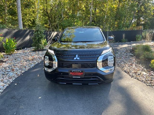 new 2024 Mitsubishi Outlander car, priced at $35,360