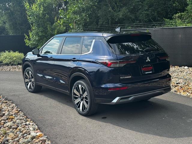 new 2025 Mitsubishi Outlander car, priced at $31,905