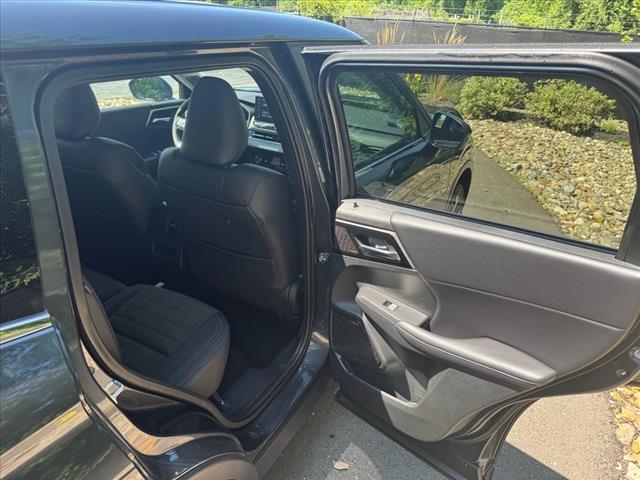 new 2025 Mitsubishi Outlander car, priced at $37,700