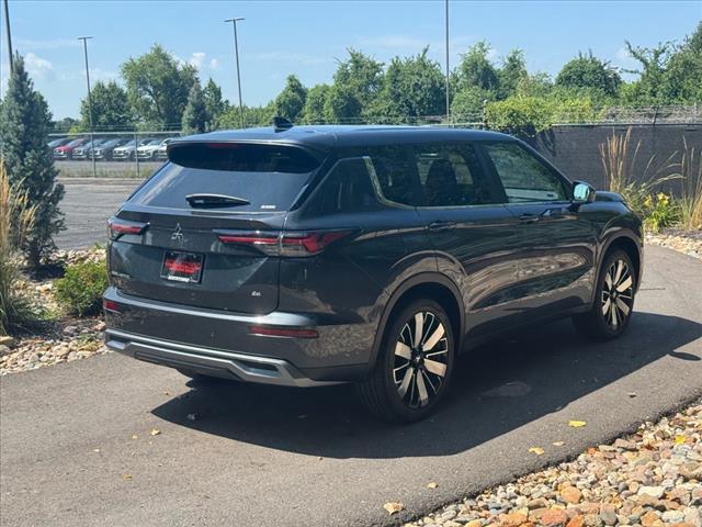 new 2025 Mitsubishi Outlander car, priced at $37,700