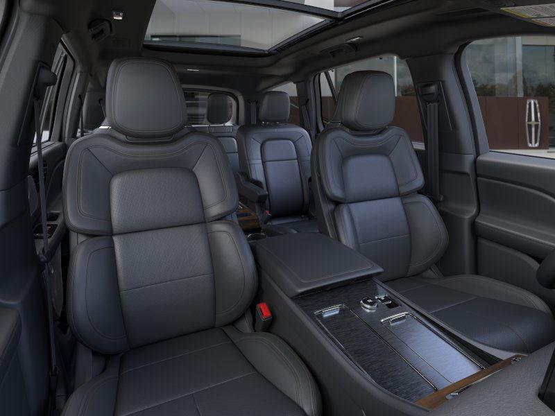 new 2025 Lincoln Aviator car, priced at $75,708