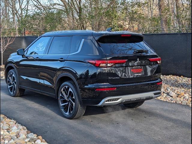 new 2024 Mitsubishi Outlander car, priced at $35,905