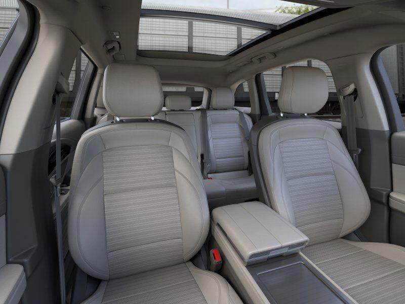 new 2025 Lincoln Nautilus car, priced at $68,025