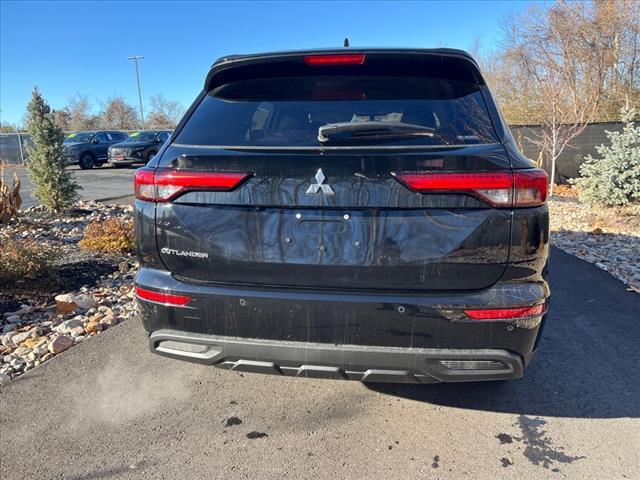 new 2024 Mitsubishi Outlander car, priced at $28,860