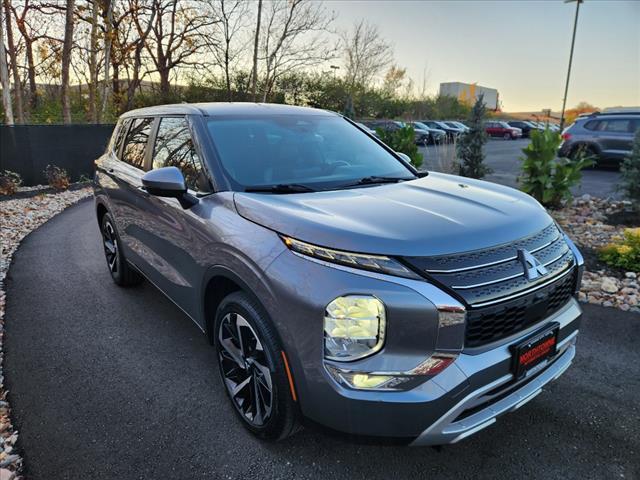 used 2023 Mitsubishi Outlander car, priced at $23,809