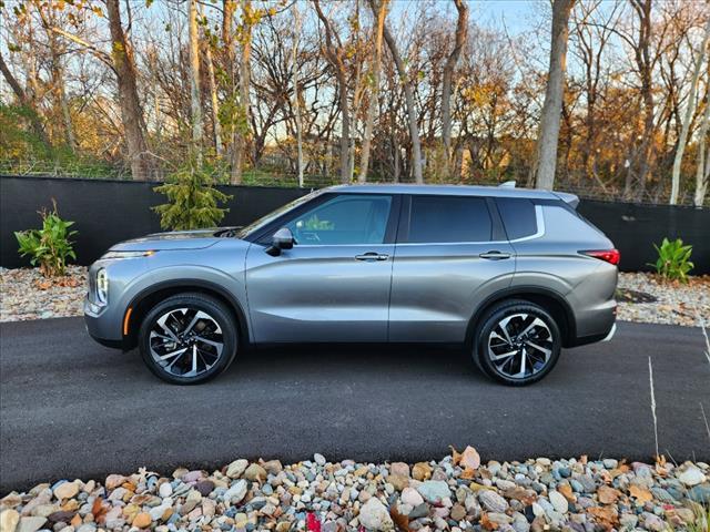 used 2023 Mitsubishi Outlander car, priced at $23,809